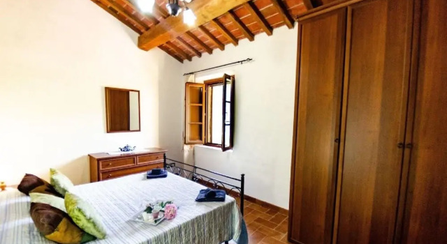 Spacious Cottage in Buti