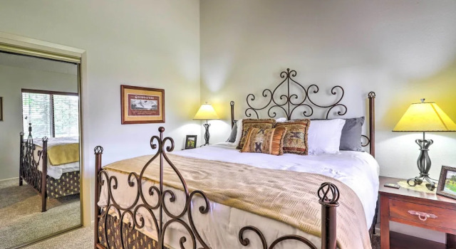 Апартаменты с 2 комнатами Cozy Pagosa Springs Townhome w/ Patio!