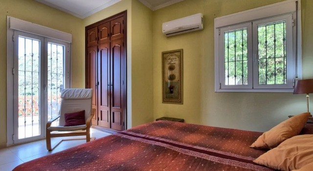 Cozy holiday home with beautiful terrace, panoramic views, WiFi and private pool, Reserva ahora Hotel Hoteles en Arenas con piscina, Piscina