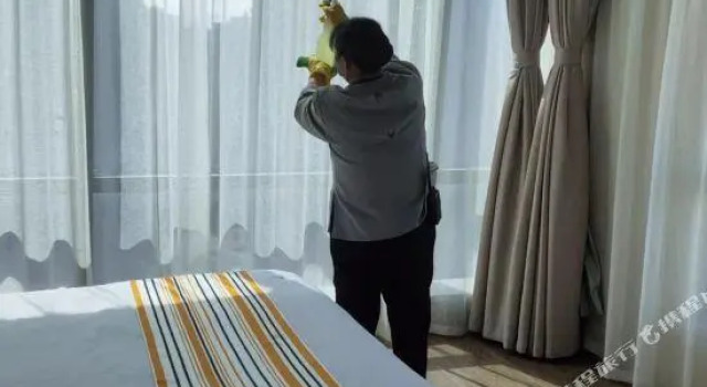 Люкс Home Inn Plus (Kunming South High-speed Railway Station Chunrong Street Metro Station)