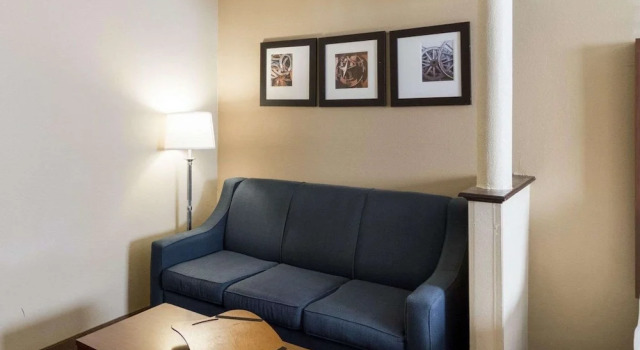 Четырёхместный номер Standard Quality Suites Midland North Loop 250
