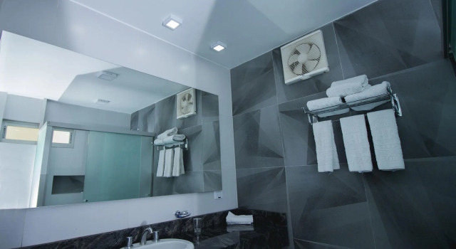 Hotel Regina, Varaa Hotelli Cochabamba Cochabamba Region, lähellä Cala Cala