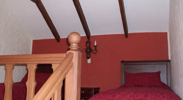 Трёхместный номер Standard с балконом Hotel Monasterio