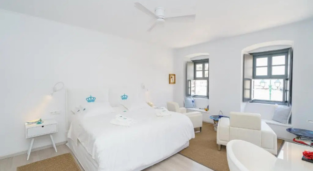 MyCrown Suite, Luxurious apartment with sea view located at the port of Hydra, Book Apartment Hotels in Hydra with a Pool, Swimming Pool