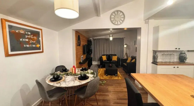 Spacious Sheffield Lodge