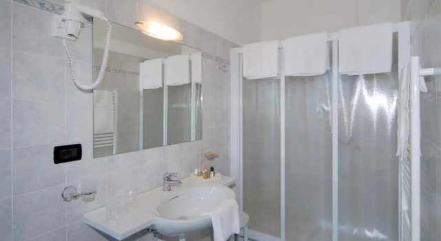 Трёхместный номер Standard с балконом Piccolo Hotel
