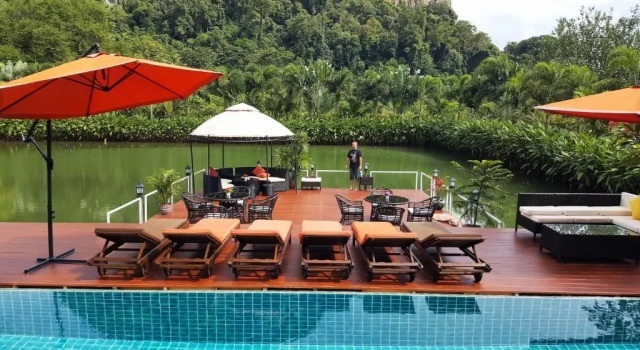 Saifon Villas 5 Bedroom Pool Villa - Whole villa priced by bedrooms occupied, Забронировать Вилла Отели Южного Таиланда с парковкой, Парковка