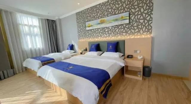 Люкс Comfort Super 8 Collection Hotel (Lianyungang High-speed Railway Station Food Pedestrian Street)
