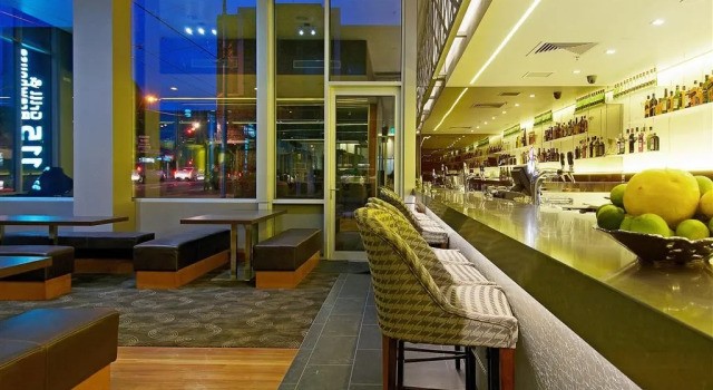 Hotel 115, Book Hotel Kew 