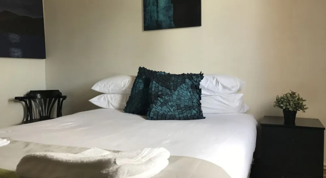 Номер Classic Caledonia Hotel