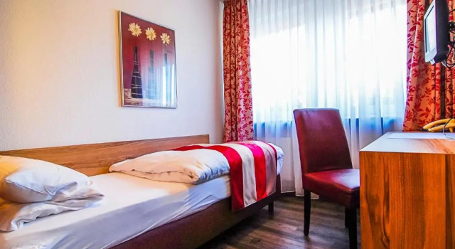 Номер Standard Adolphs Hotel
