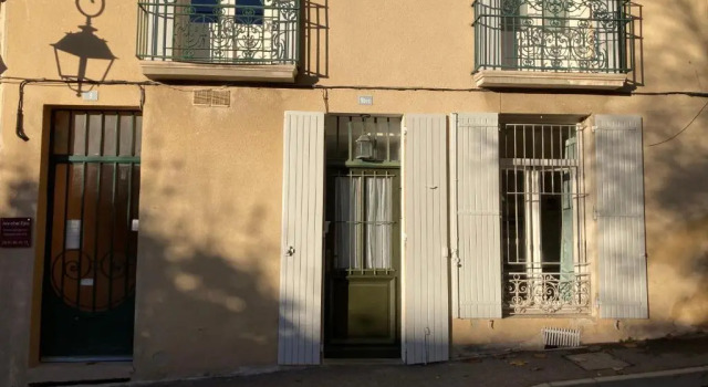 Centre Vaison-la-Romaine, Appartement T2, Забронировать Апартаменты/квартира Отели Везон-ла-Ромен с парковкой, рядом с Археологический музей Théo Desplans, Парковка