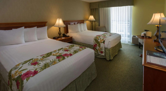 Четырёхместный номер Standard Ramada Plaza by Wyndham Waikiki