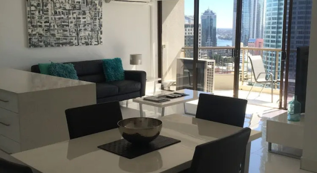 Апартаменты c 1 комнатой с балконом и с видом на океан Surfers Century Oceanside Apartments