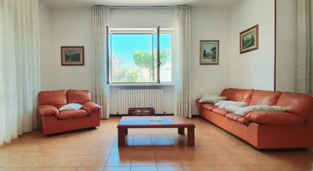 Villa nella collina Francavillese, Book Villa Hotels in Abruzzo with Parking, Parking