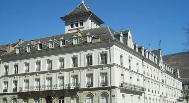 Appartement Bagnères-de-Luchon, 1 pièce, 3 personnes - FR-1-313-163
