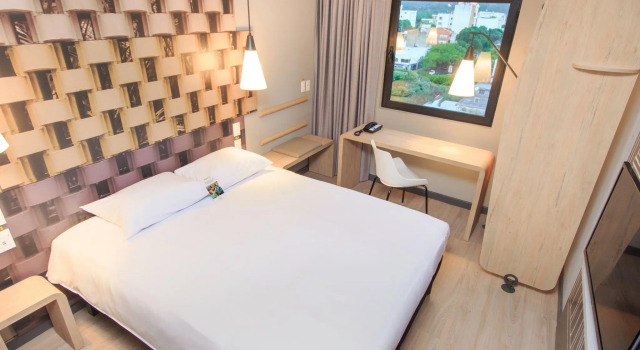 Двухместный номер Standard ibis Cucuta