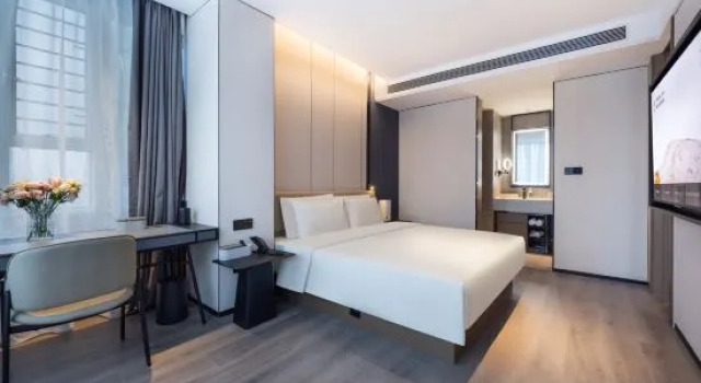 Люкс Deluxe Hami Yizhou District Qiyi Night Market Atour Hotel