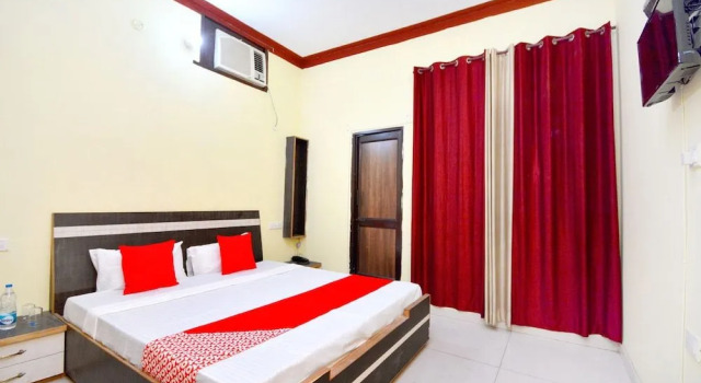 OYO 40306 White House, Book Hotel Jalandhar Punjab