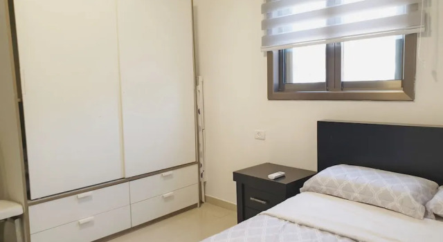 GK Apartments - Ben Gurion 105, Book Lejlighed Hoteller i Bat Yam med parkering, Parkering