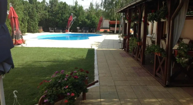 Vila Royal, Rezervasyon Otel Ialomiţa havuzlu oteller, Yüzme Havuzu