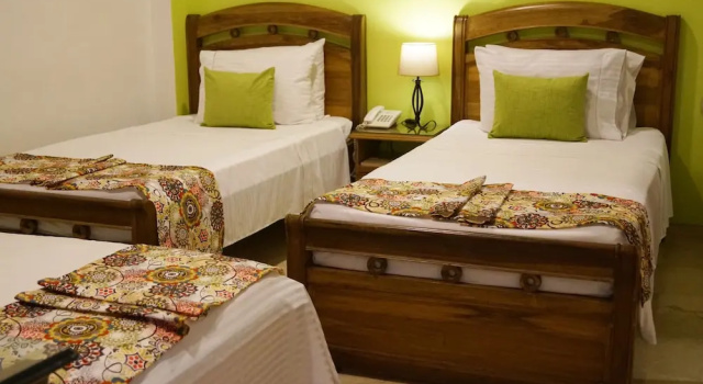 Трёхместный номер Standard Hotel Olh Castellana Real