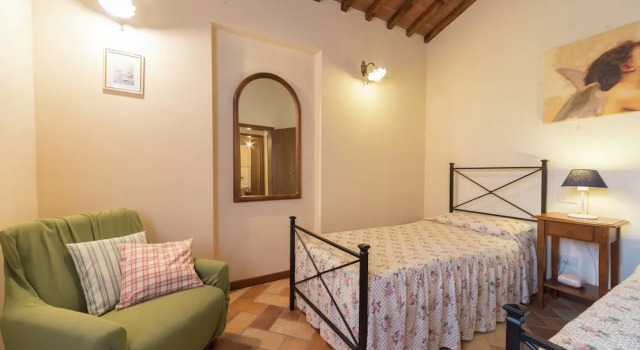 Holiday Home With Swimming Pool With Bubble Bath and Children's Pool, Buchen Sie Ferienhaus Hotels in Elsa-Tal mit Parkplatz, Parkplätze