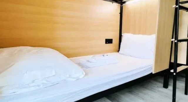 Кровать в общем номере (мужской номер) Yoai Mountain Roam Hotel