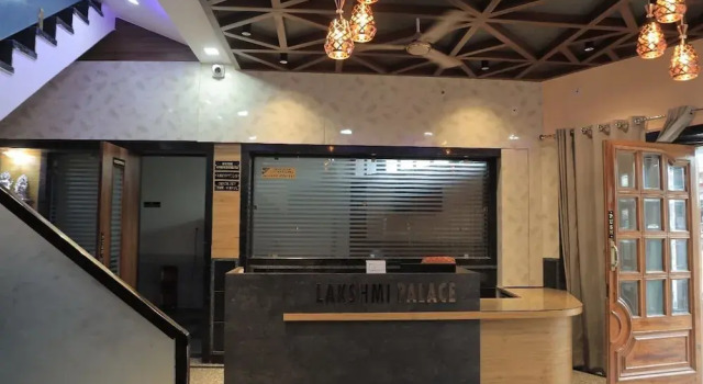 Hotel Laxmi Palace, Забронировать Отель Отели штата Раджастхана с парковкой, Парковка