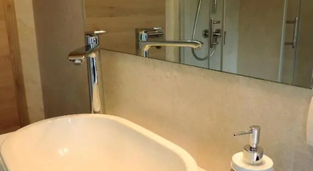 Apartment Place 2 Stay, Забронировать Апартаменты/квартира Отели Хвара с парковкой, рядом с Church of the Holy Spirit Hvar, Парковка