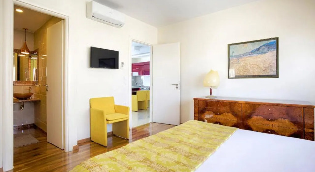 Unique 3 bedrm 3 bathrm apt - Acropolis views! SG69, Забронировать Отель Афины Острова Саронического залива - Аттика, рядом с Холм Филопаппос