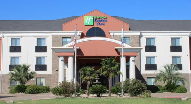 Holiday Inn Express Hotel & Suites Fairfield - North by IHG