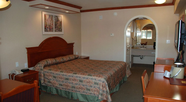 Alexis Park Hotel