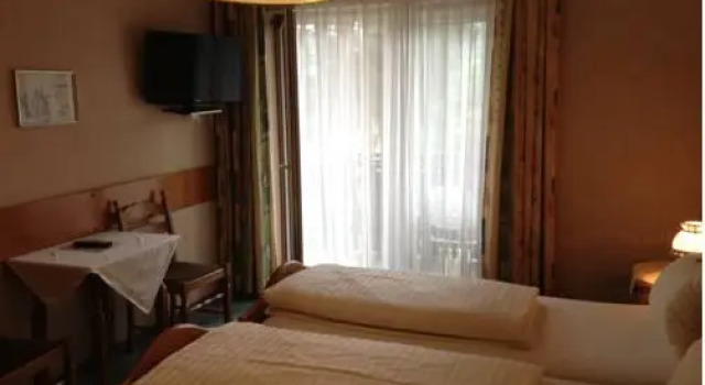 Parkhotel Zuzek, Забронировать Отель Отели Фёлькермаркт с парковкой, Парковка