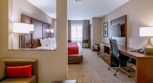 Люкс Standard Comfort Suites Fishkill near Interstate 84