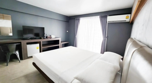 Watana Hotel