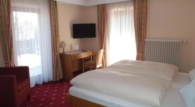 Двухместный номер Standard с балконом Hotel Bavaria