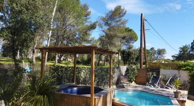 Вилла с 2 комнатами Maison 5 Personnes En Garrigue - Piscine-Spa Prive