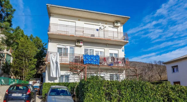 Apartment Dado