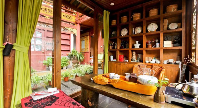Jiajiayuan Inn, Prenota Hotel Lijiang Yunnan