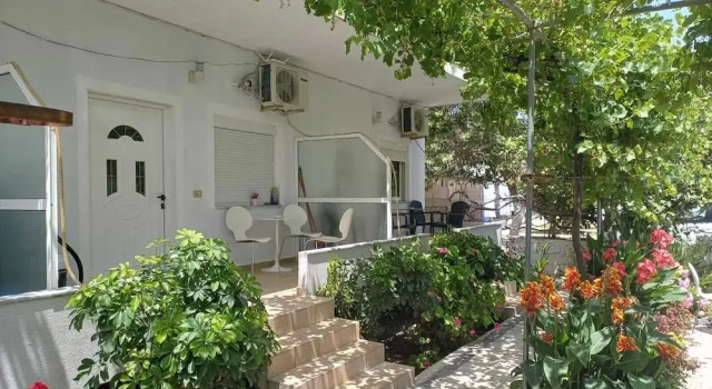 Vila Donald, Book Lejlighed Himarë Vlorë County