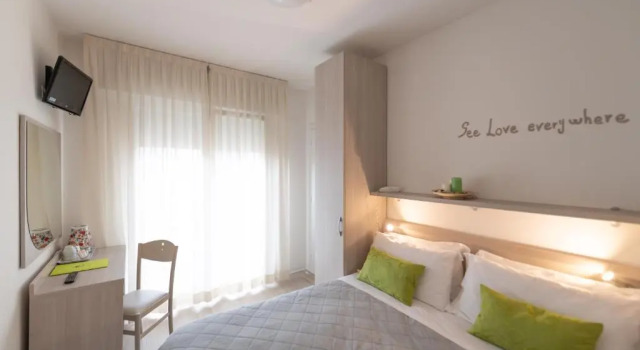 Двухместный номер Standard с балконом Hotel Anny