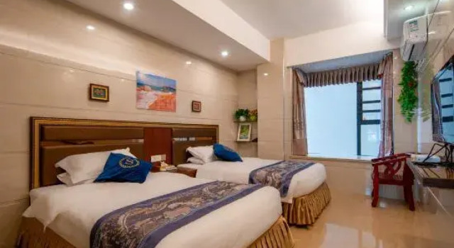 Люкс Deluxe с 2 комнатами с балконом и с видом на море Huanlege Hotel