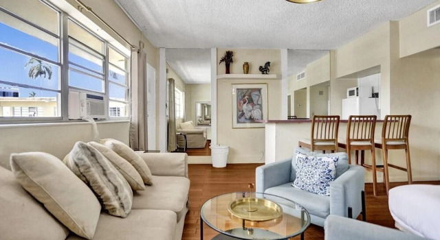 Lovely 2br/1bath, Hallandale Beach, Outdoor Pool & Free Parking!, Rezerwuj Apartament Hotele w Panhandle Florida z parkingiem, Parking