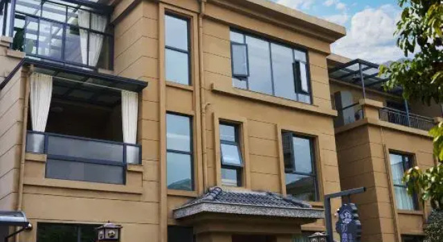 Tengchong Ruyijia Hot Spring B&B (Xidong Emerald Courtyard Branch), Boek Bed and Breakfast Hotels in Yunnan met parkeren, Parkeren