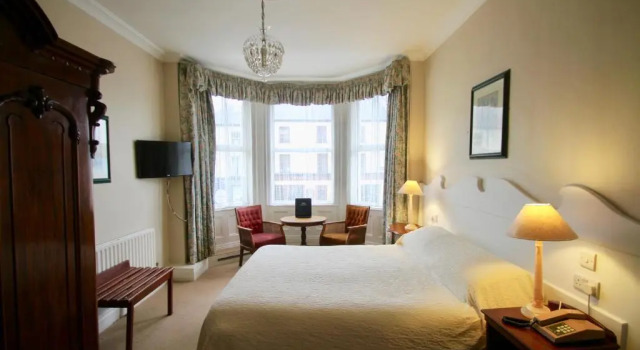 Двухместный номер Standard Foyles Hotel