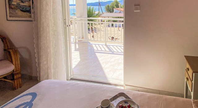 Stunning Apartment in Vasilika Evia With Wifi and 1 Bedrooms, Buchen Sie Ferienwohnung Rovies 