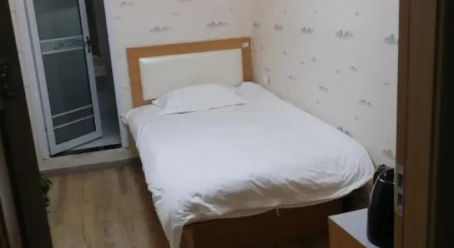 Jinyuquan Hotel, Prenota Hotel Hotel a Hubei con parcheggio, Parcheggio