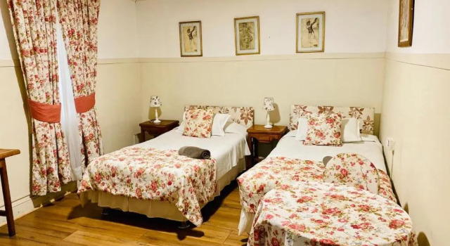 Двухместный номер Standard Hostal Plaza Londres 77