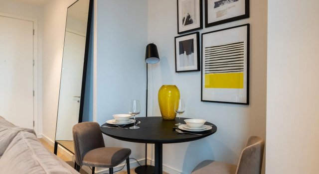 Luxury Studio Apartment Close to the City of London, Забронировать Апартаменты/квартира Лондонский Сити Лондон, рядом с Парк и ферма «Мадшут»